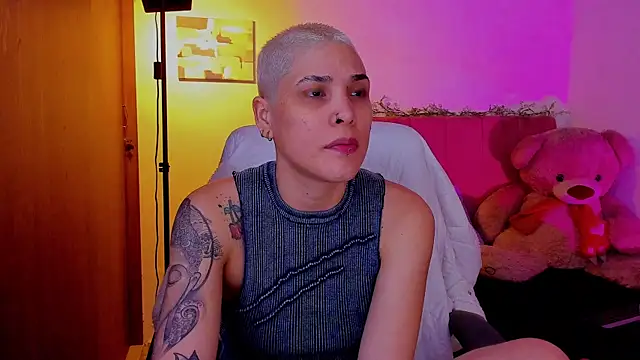 Charlee pink online show from April 9, 2026, 6:19 am