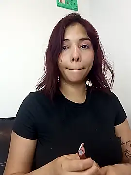 LucyMartelli online show from February 8, 2025, 12:17 pm