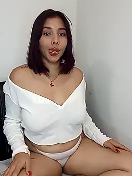 LucyMartelli online show from March 10, 2025, 4:35 pm