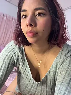 LucyMartelli online show from September 12, 2025, 11:21 am