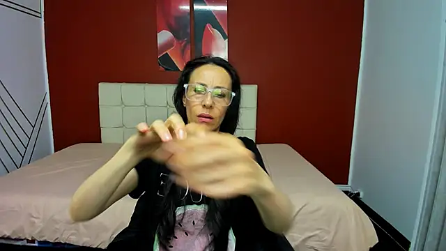 Snapshot of Abrillee1 chatting on December 29, 2024, 5:10 am Abrillee1 online show from December 29, 2024, 5:10 am