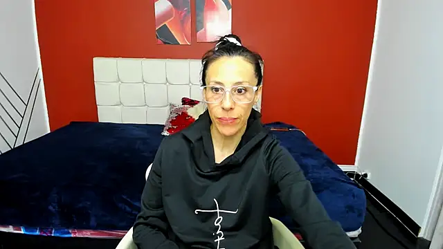 Snapshot of Abrillee1 chatting on January 12, 2025, 3:17 am Abrillee1 online show from January 12, 2025, 3:17 am