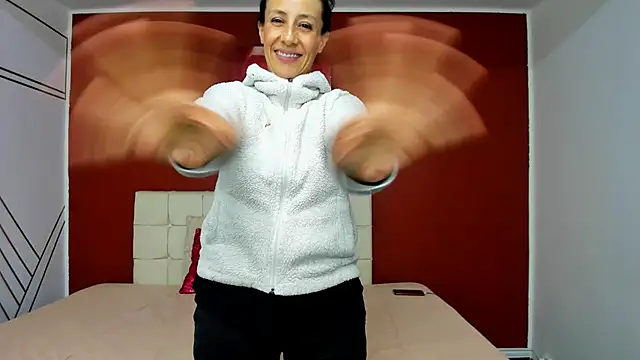 Snapshot of Abrillee1 chatting on January 30, 2025, 1:33 am Abrillee1 online show from January 30, 2025, 1:33 am