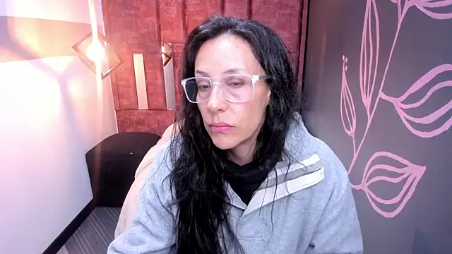 Snapshot of Abrillee1 chatting on November 7, 2025, 12:05 pm Abrillee1 online show from November 7, 2025, 12:05 pm