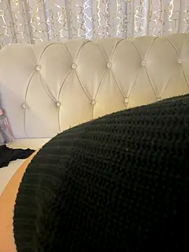 asikiz7771 online show from October 18, 2025, 1:52 am