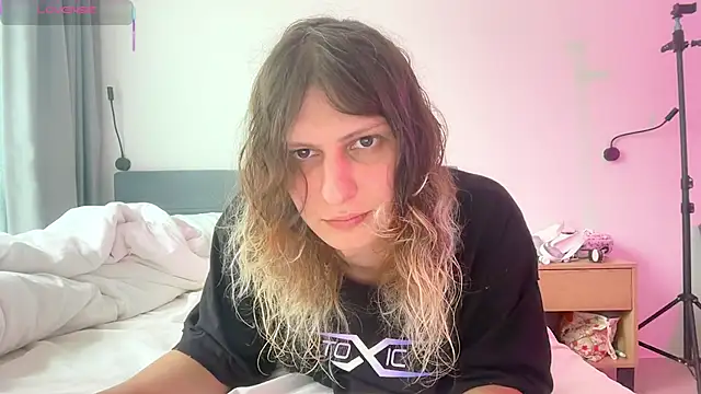 Alice Pinkhead online show from October 20, 2025, 9:32 am