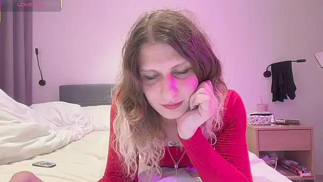 Alice Pinkhead online show from November 18, 2025, 9:47 am