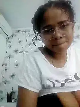 Snapshot of moon_HoneyX chatting on March 1, 2025, 3:27 pm moon HoneyX online show from March 1, 2025, 3:27 pm