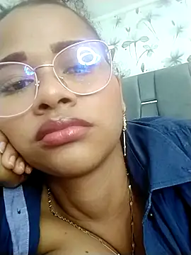 Snapshot of moon_HoneyX chatting on March 2, 2025, 3:37 pm moon HoneyX online show from March 2, 2025, 3:37 pm