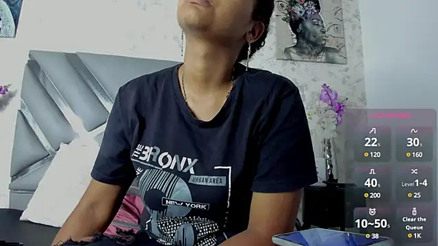 Snapshot of moon_HoneyX chatting on March 12, 2025, 12:15 pm moon HoneyX online show from March 12, 2025, 12:15 pm