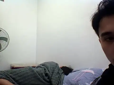 Snapshot of ABC32488 chatting on May 15, 2026, 9:33 pm ABC32488 online show from May 15, 2026, 9:33 pm