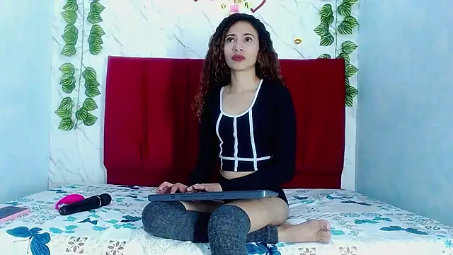 angelinabrookcm101 online show from May 14, 2026, 5:42 pm