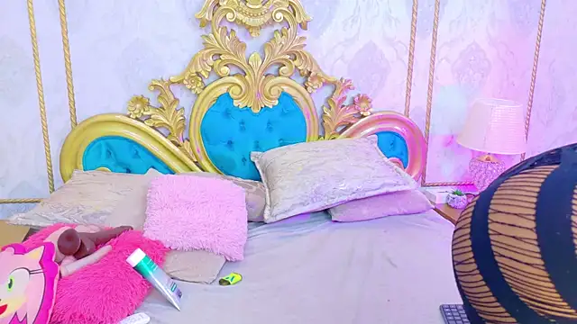 SalomeRestrepo online show from November 15, 2025, 5:49 am