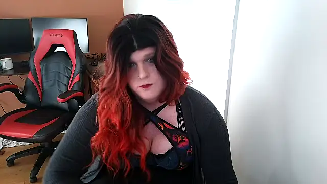EmberLee online show from June 20, 2026, 11:29 pm