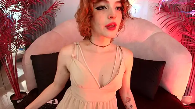 Snapshot of EvaHalsey chatting on September 9, 2025, 7:35 pm EvaHalsey online show from September 9, 2025, 7:35 pm