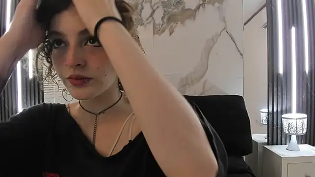Snapshot of EvaHalsey chatting on September 10, 2025, 7:25 pm EvaHalsey online show from September 10, 2025, 7:25 pm
