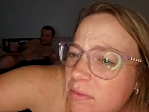 Snapshot of MrandMrsPooks chatting on November 14, 2025, 7:18 am MrandMrsPooks online show from November 14, 2025, 7:18 am