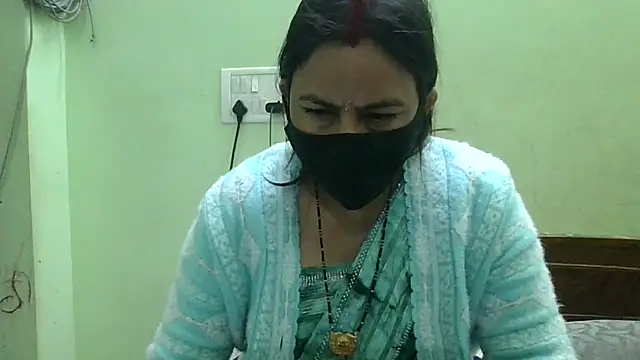 couplesuni online show from December 31, 2024, 10:58 am