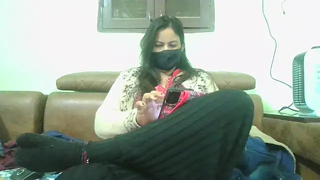 couplesuni online show from January 5, 2025, 2:49 am