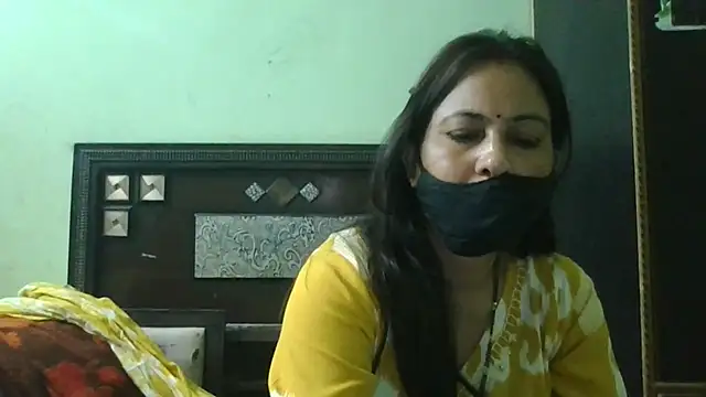 couplesuni online show from March 1, 2026, 9:33 am