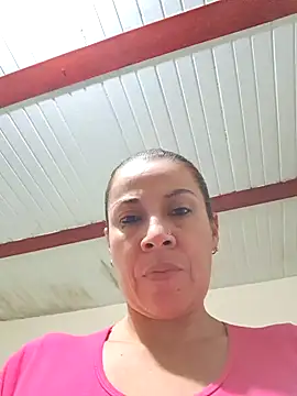 Snapshot of Zaralu_ chatting on December 4, 2024, 9:57 pm Zaralu online show from December 4, 2024, 9:57 pm