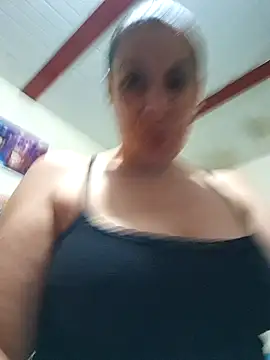 Snapshot of Zaralu_ chatting on February 8, 2025, 10:19 pm Zaralu online show from February 8, 2025, 10:19 pm