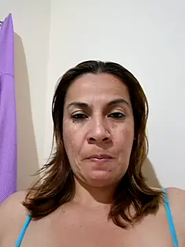 Snapshot of Zaralu_ chatting on February 20, 2025, 11:32 pm Zaralu online show from February 20, 2025, 11:32 pm