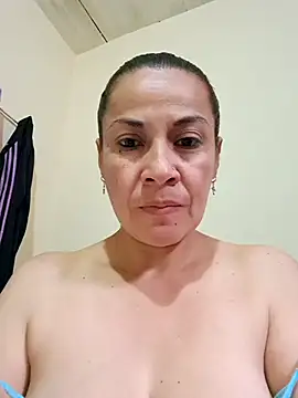 Snapshot of Zaralu_ chatting on September 19, 2025, 7:25 pm Zaralu online show from September 19, 2025, 7:25 pm