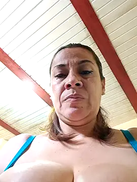 Snapshot of Zaralu_ chatting on October 26, 2025, 4:46 pm Zaralu online show from October 26, 2025, 4:46 pm