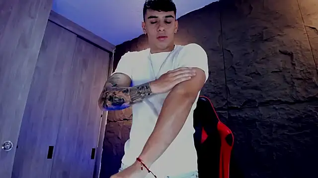 Snapshot of joseph_boy chatting on October 4, 2025, 11:19 am joseph boy online show from October 4, 2025, 11:19 am