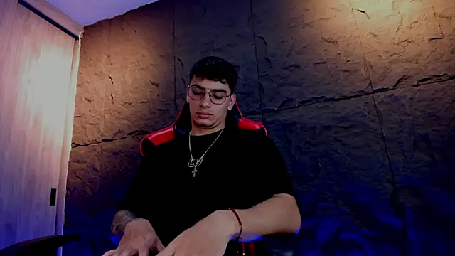 Snapshot of joseph_boy chatting on November 6, 2025, 11:44 am joseph boy online show from November 6, 2025, 11:44 am