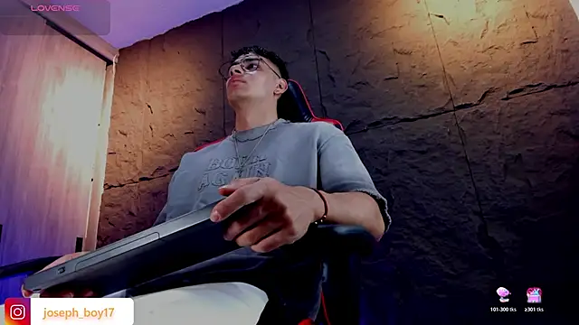 Snapshot of joseph_boy chatting on November 9, 2025, 11:52 am joseph boy online show from November 9, 2025, 11:52 am