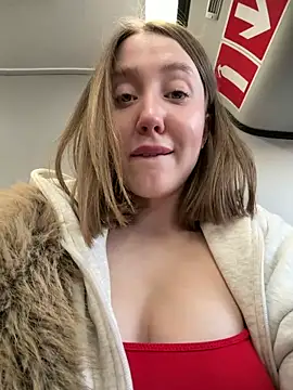 Sophie Avory online show from April 11, 2026, 4:11 pm