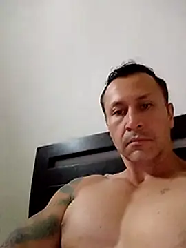 Snapshot of michaelGmathxxx chatting on May 10, 2026, 6:35 pm michaelGmathxxx online show from May 10, 2026, 6:35 pm