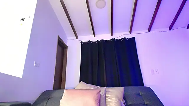 MissPrestige online show from February 16, 2026, 4:41 am