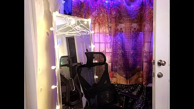 cunty tranny lydia online show from October 28, 2025, 4:38 am