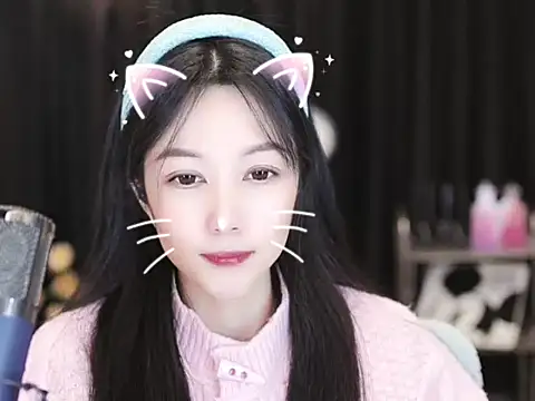 Nuyoah-77 online show from December 31, 2024, 7:18 pm