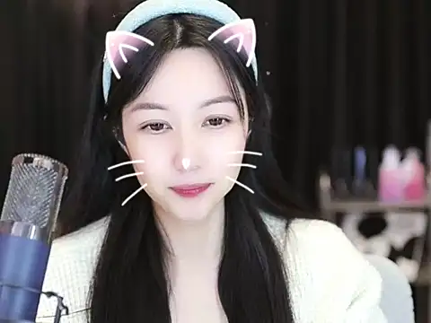 Nuyoah-77 online show from January 3, 2025, 7:07 pm