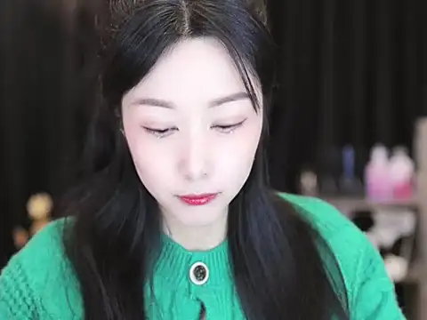 Nuyoah-77 online show from January 8, 2025, 12:38 am