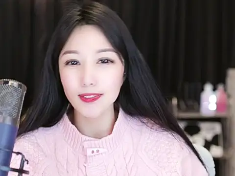 Nuyoah-77 online show from February 11, 2025, 7:16 pm