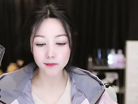 Nuyoah-77 online show from March 20, 2025, 6:31 pm