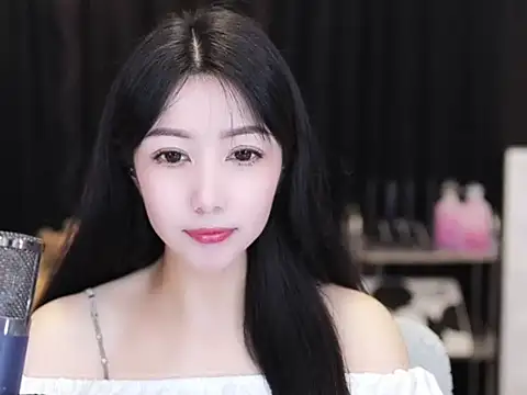 Nuyoah-77 online show from September 22, 2025, 4:20 pm