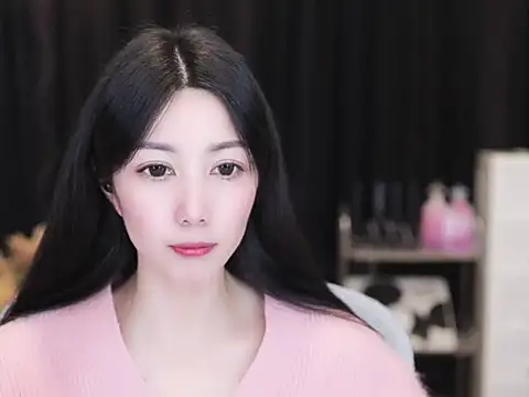 Nuyoah-77 online show from November 11, 2025, 3:01 pm