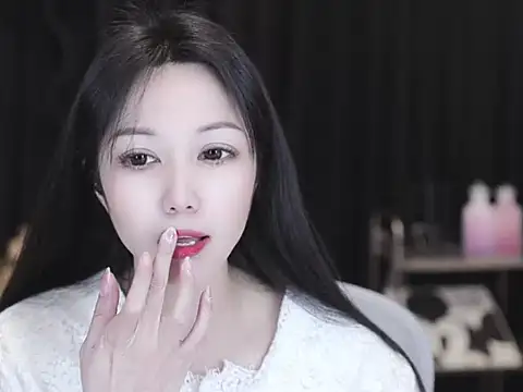 Nuyoah-77 online show from February 13, 2026, 4:25 pm