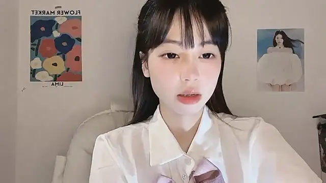 -Hottie online show from December 2, 2025, 4:02 pm