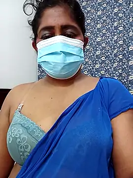 Maya8175 online show from October 19, 2025, 5:02 pm