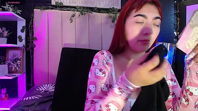 Snapshot of Mia_Rinn chatting on December 17, 2024, 1:38 pm Mia Rinn online show from December 17, 2024, 1:38 pm