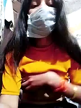 Snapshot of Hotty-Divya chatting on December 30, 2024, 2:42 am Hotty-Divya online show from December 30, 2024, 2:42 am