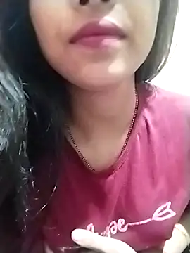 Snapshot of Hotty-Divya chatting on December 30, 2024, 8:43 am Hotty-Divya online show from December 30, 2024, 8:43 am