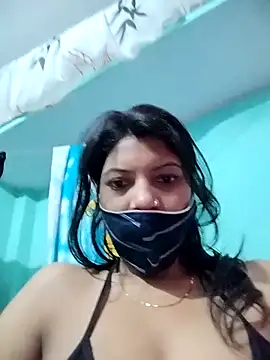 Snapshot of Hotty-Divya chatting on October 6, 2025, 2:42 am Hotty-Divya online show from October 6, 2025, 2:42 am